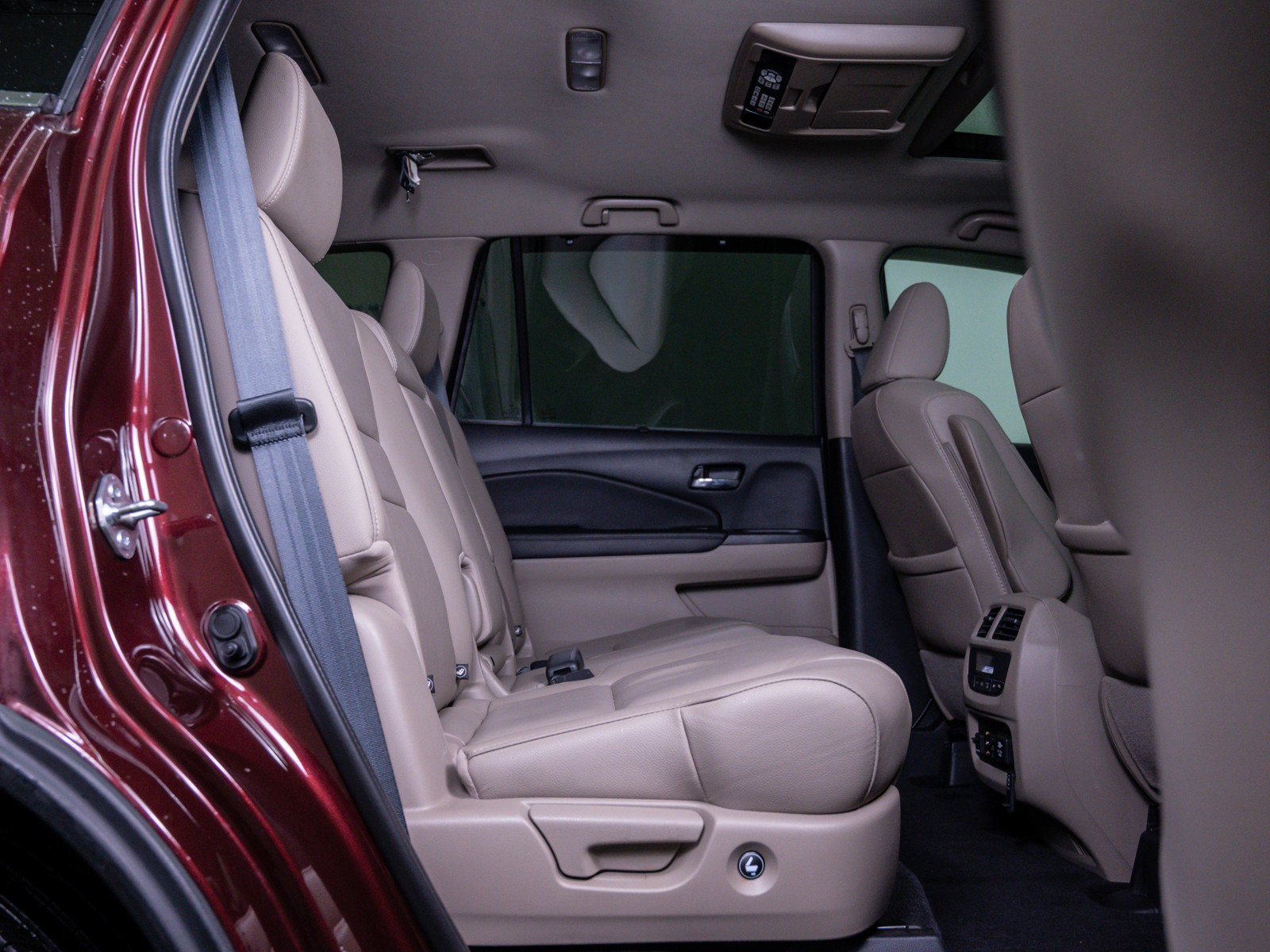 Used 2018 Honda Pilot Touring image 13