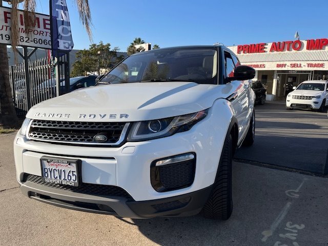 Used 2018 Land Rover Range Rover Evoque SE image 3