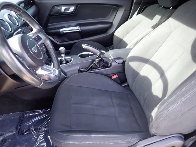 Used 2018 Ford Mustang EcoBoost image 9