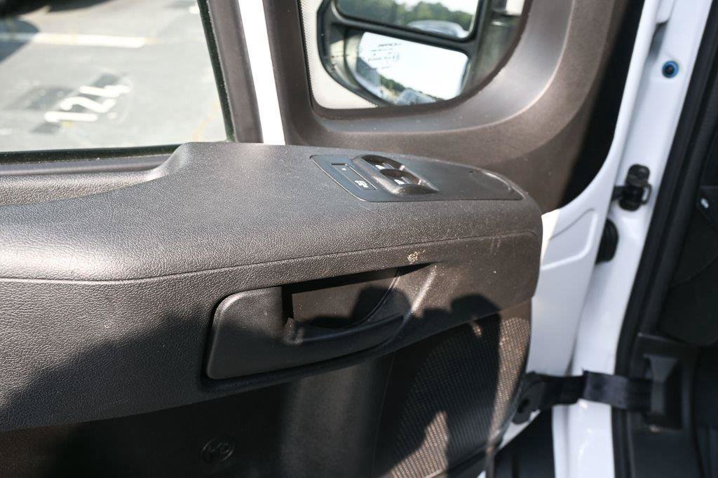 Used 2025 RAM ProMaster 2500 w/ U-Haul Equipment Group FWD image 9