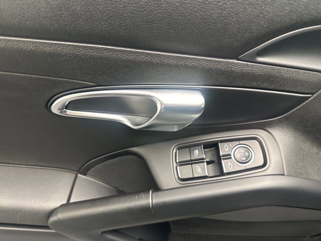 Used 2019 Porsche 718 Cayman image 17