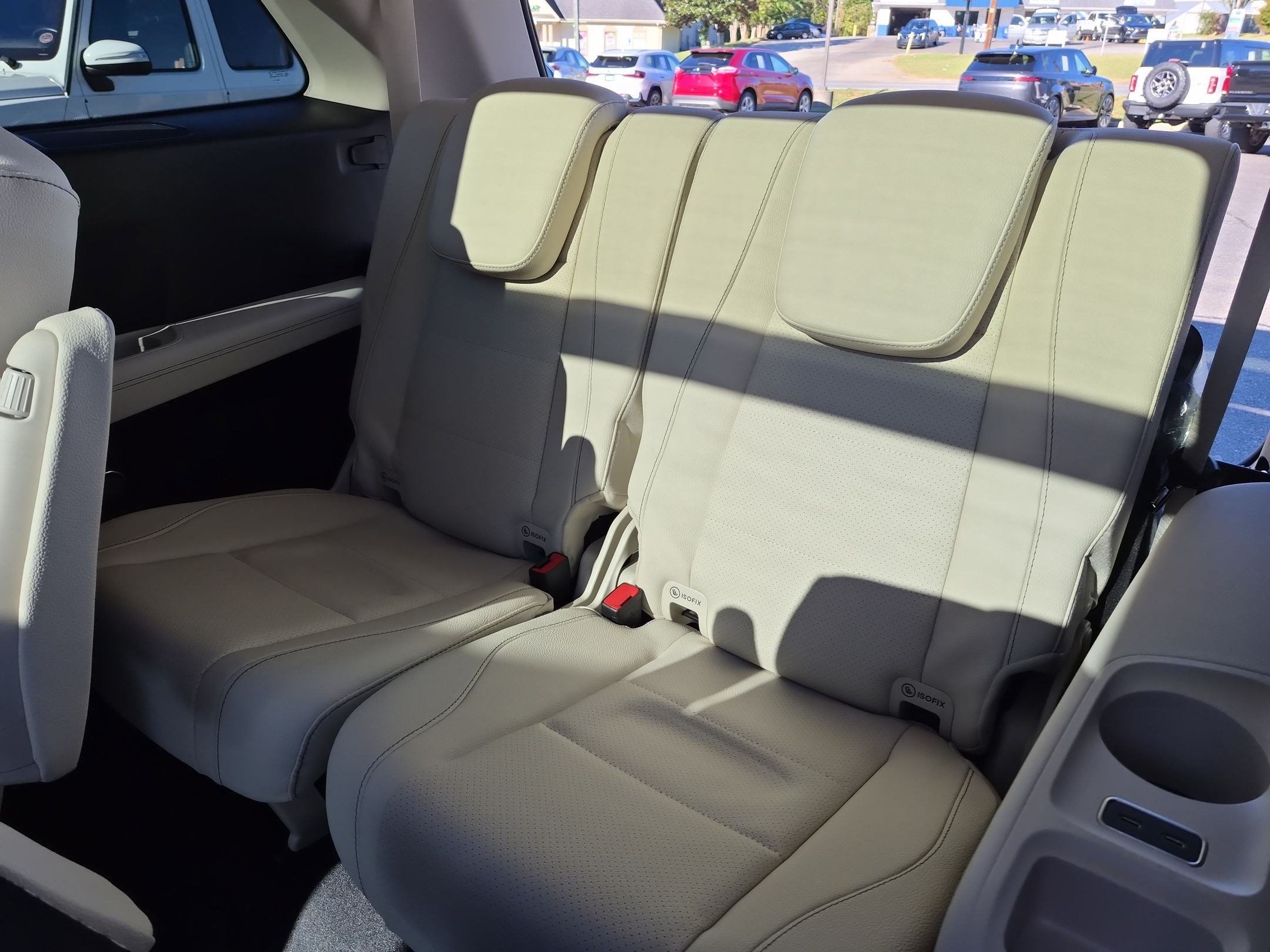 Certified 2025 Mercedes-Benz GLS 450 4MATIC image 33