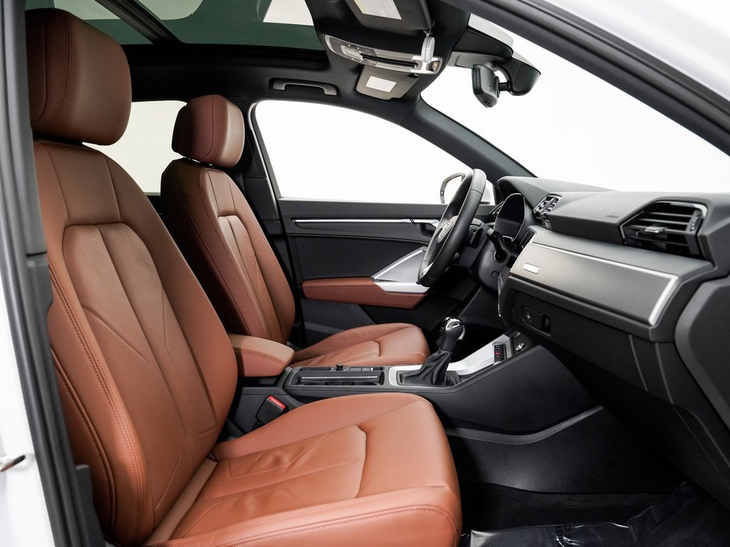 Certified 2025 Audi Q3 2.0T Premium w/ Convenience Package image 21