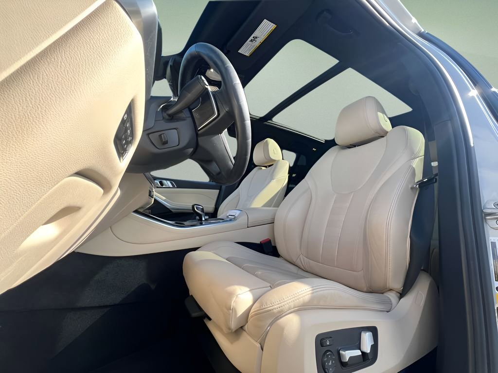Used 2021 BMW X5 xDrive40i w/ Premium Package 2 image 23