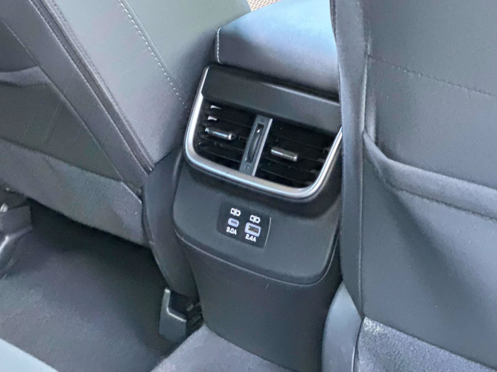 Used 2025 Subaru Outback Premium AWD/4WD image 13