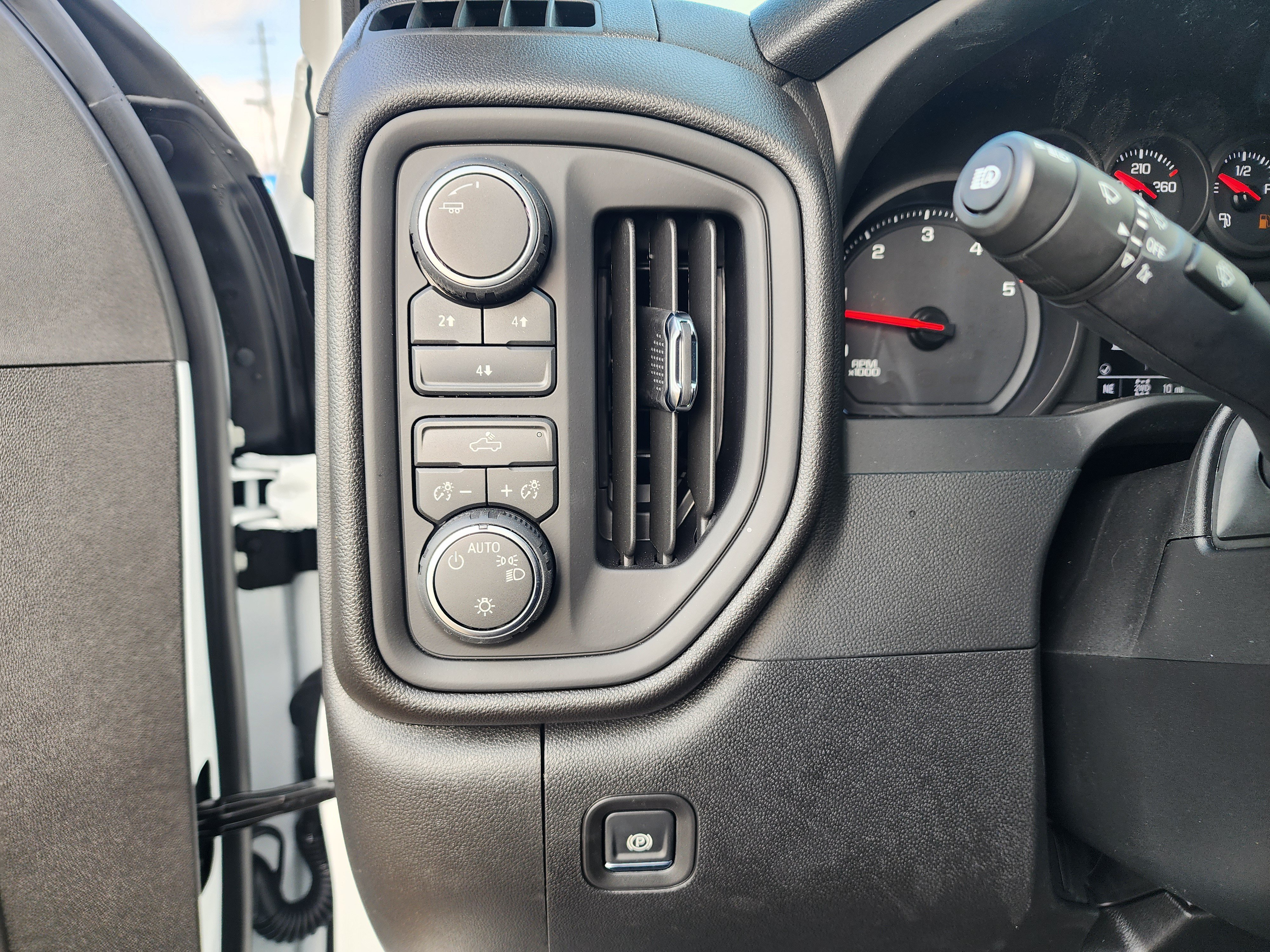 New 2026 Chevrolet Silverado 3500 W/T w/ WT Convenience Package AWD/4WD image 31