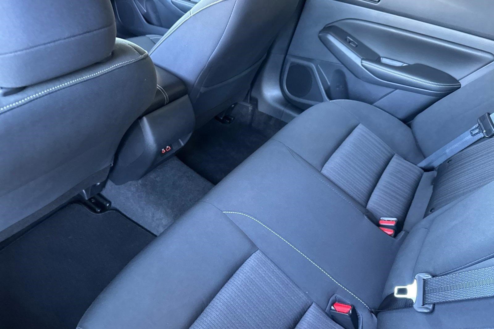 Used 2025 Nissan Altima 2.5 SV image 26