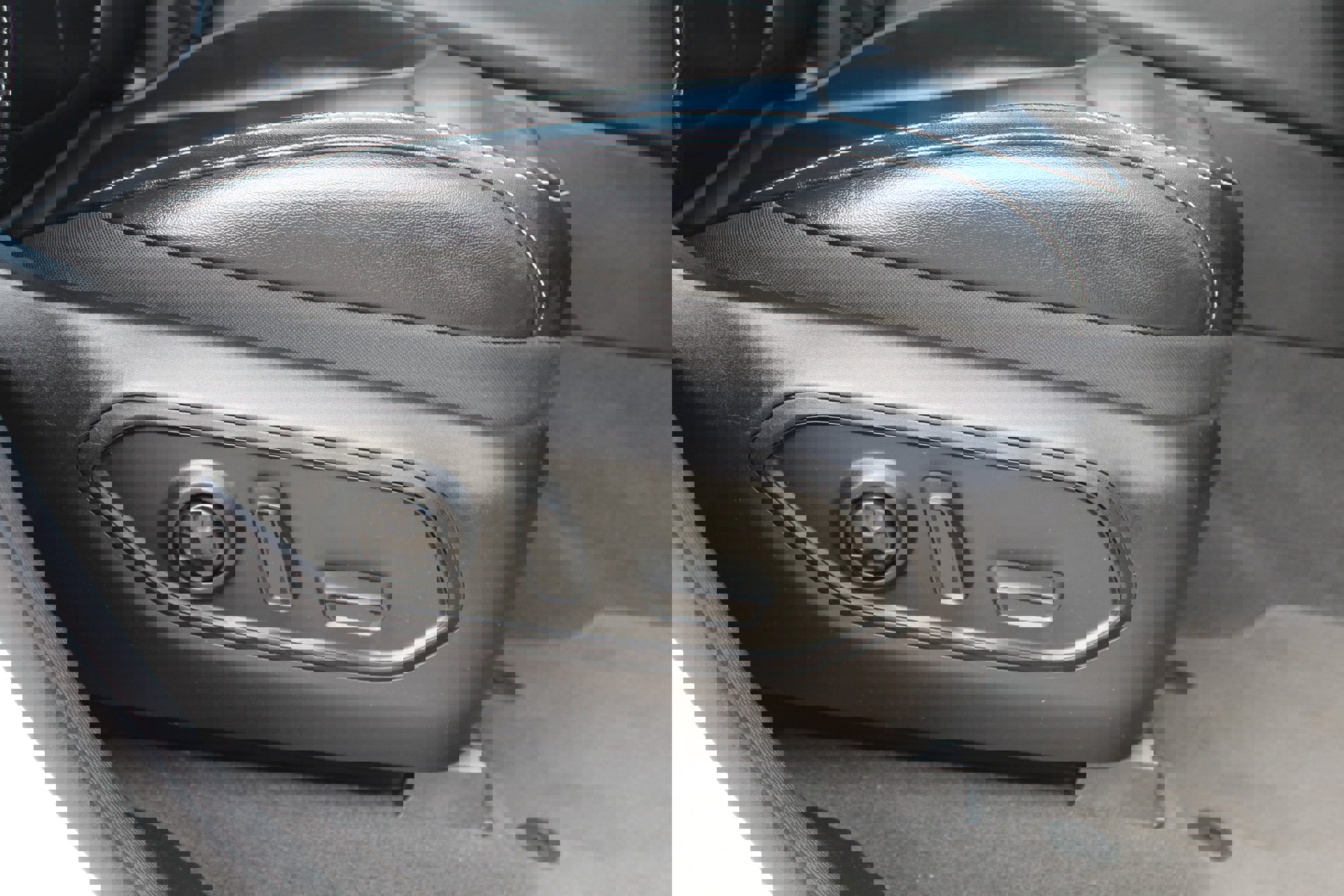 Used 2024 Jeep Grand Cherokee Limited image 15