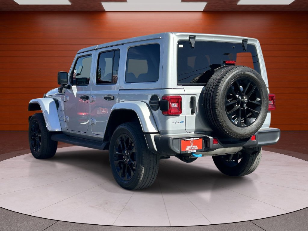 Used 2023 Jeep Wrangler Unlimited Sahara w/ Cold Weather Group AWD/4WD image 2