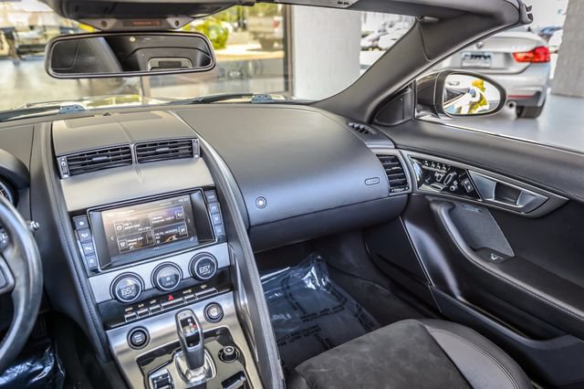 Used 2016 Jaguar F-TYPE Convertible RWD image 36