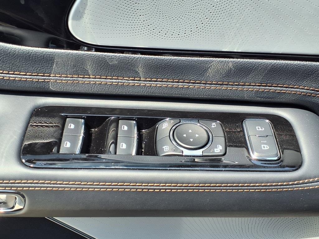 New 2025 Lincoln Aviator Black Label image 8