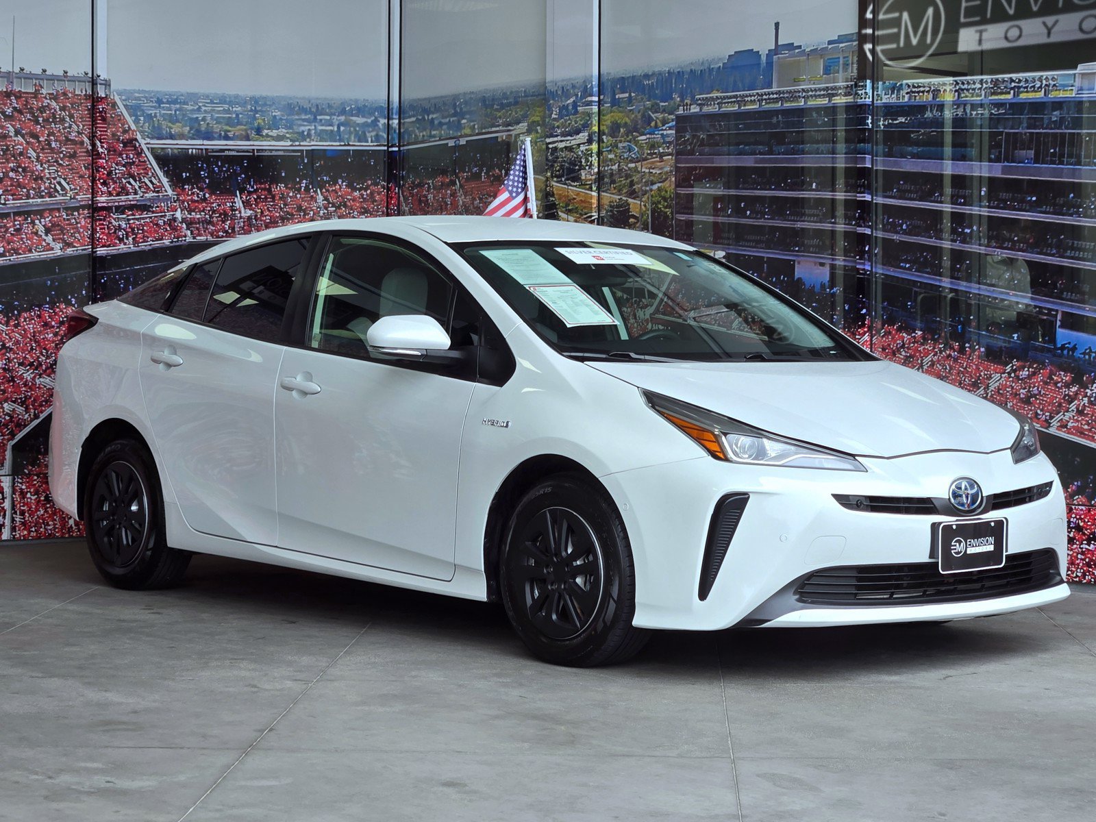 Used 2021 Toyota Prius LE w/ Carpet Mat Package (TMS) FWD image 1