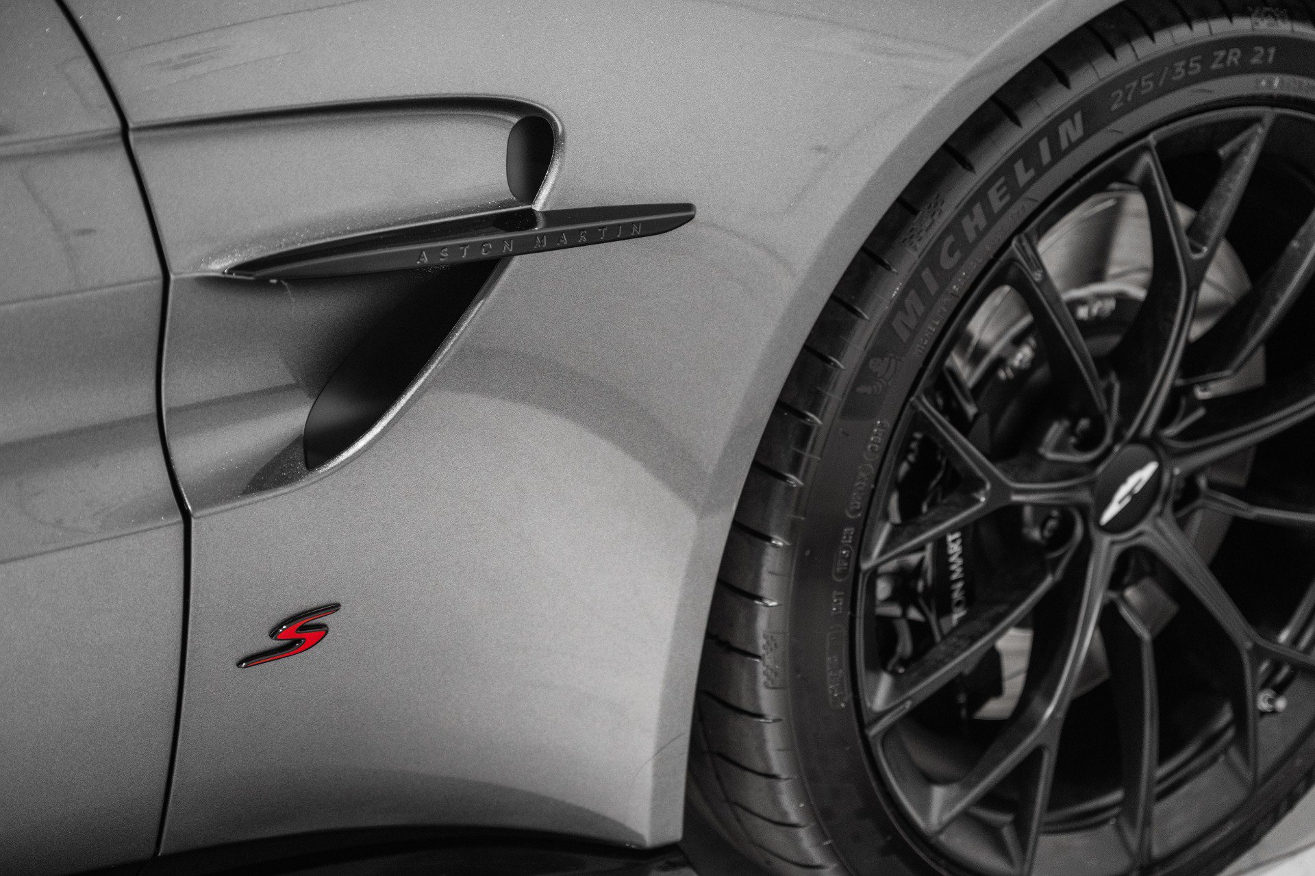 New 2026 Aston Martin V8 Vantage S RWD image 9