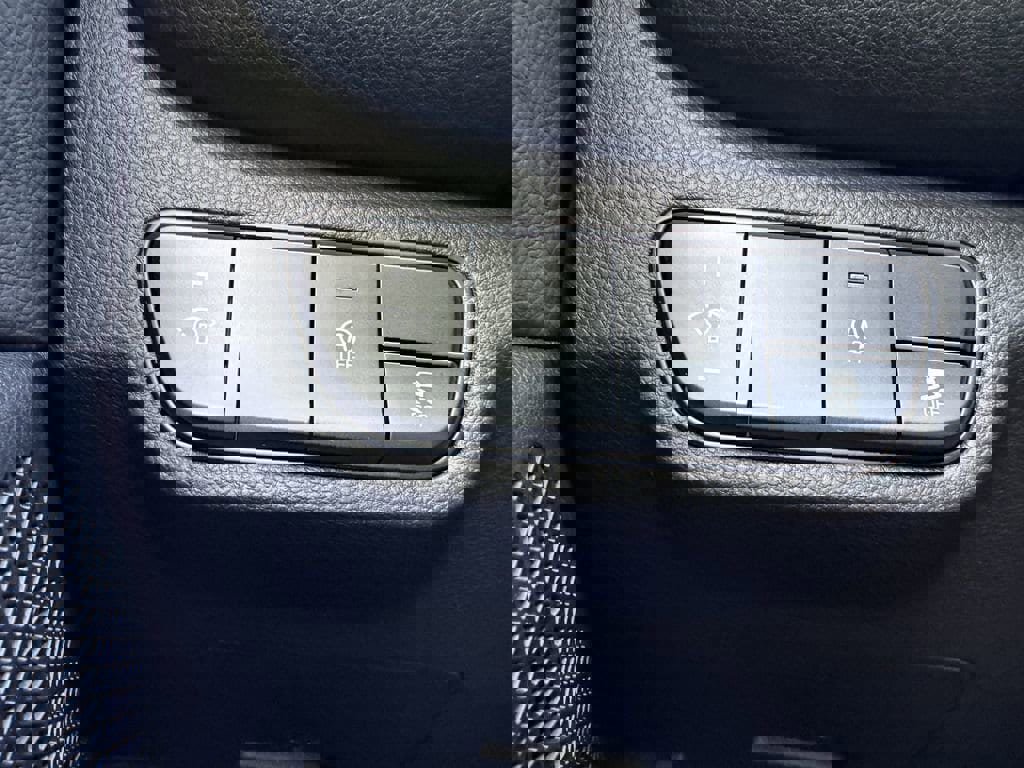 Certified 2024 Kia Seltos S image 31