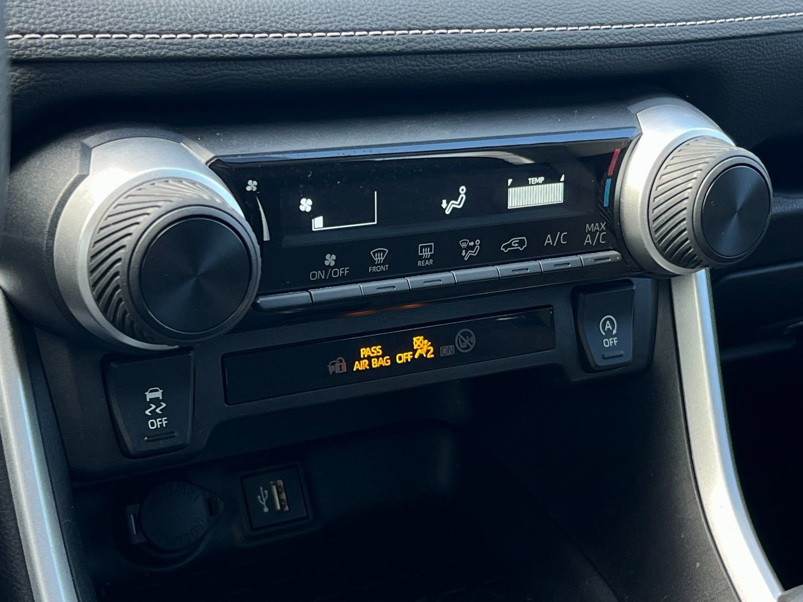 Used 2024 Toyota RAV4 LE image 19