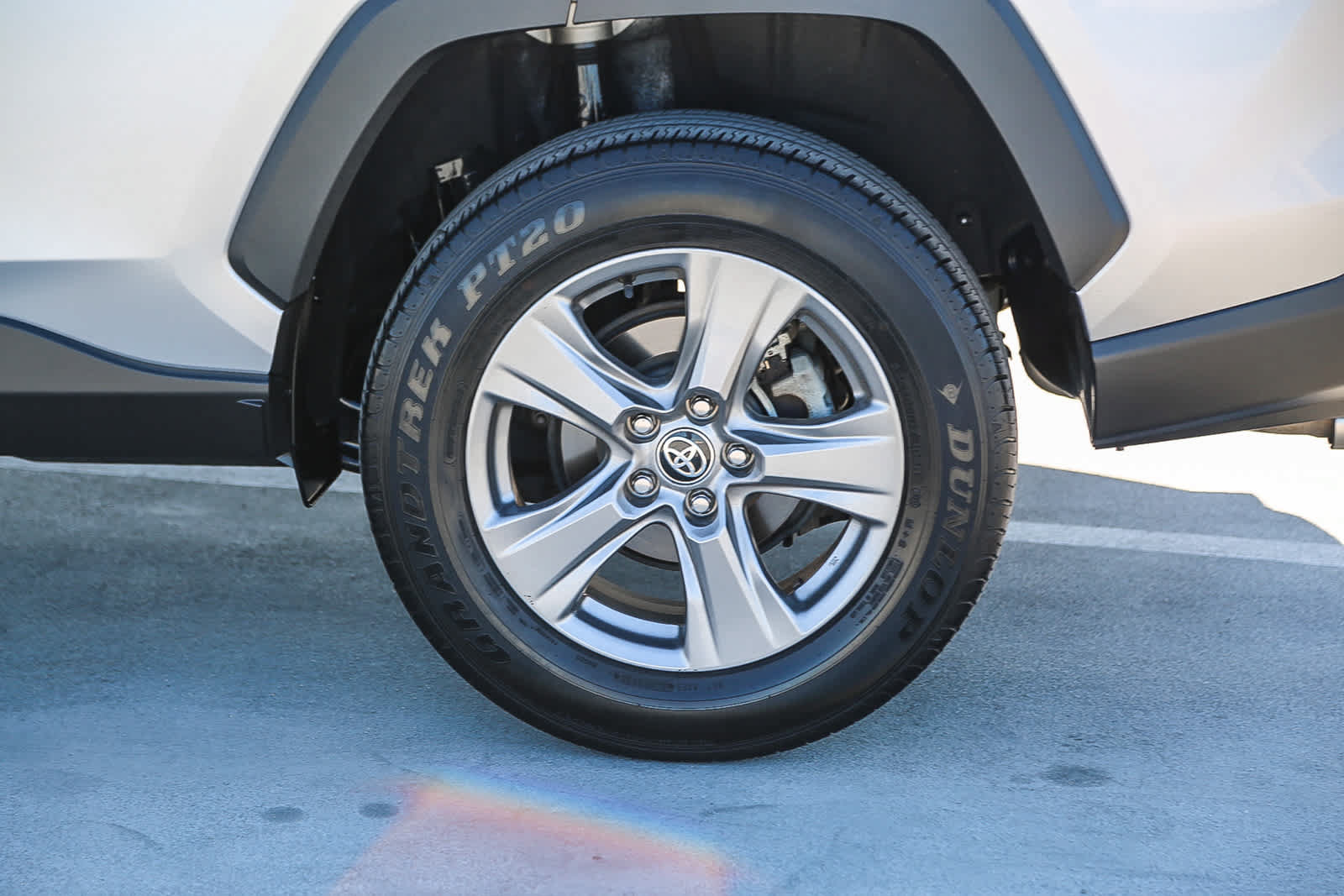 Used 2024 Toyota RAV4 XLE FWD image 11