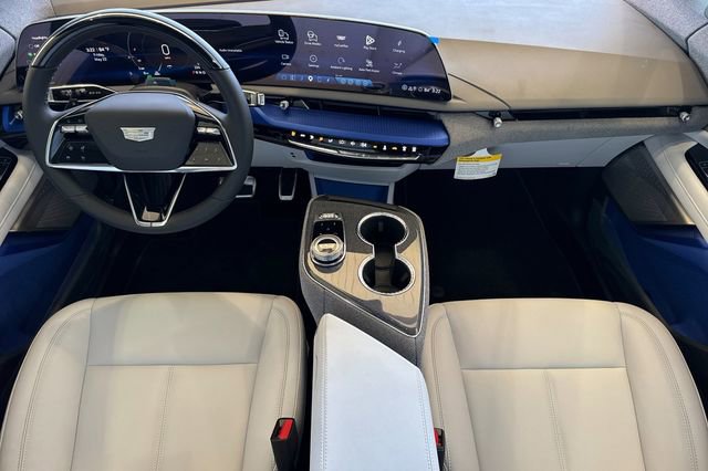 New 2026 Cadillac Optiq Sport 1 w/ LPO, Floor Liner Package AWD/4WD image 13