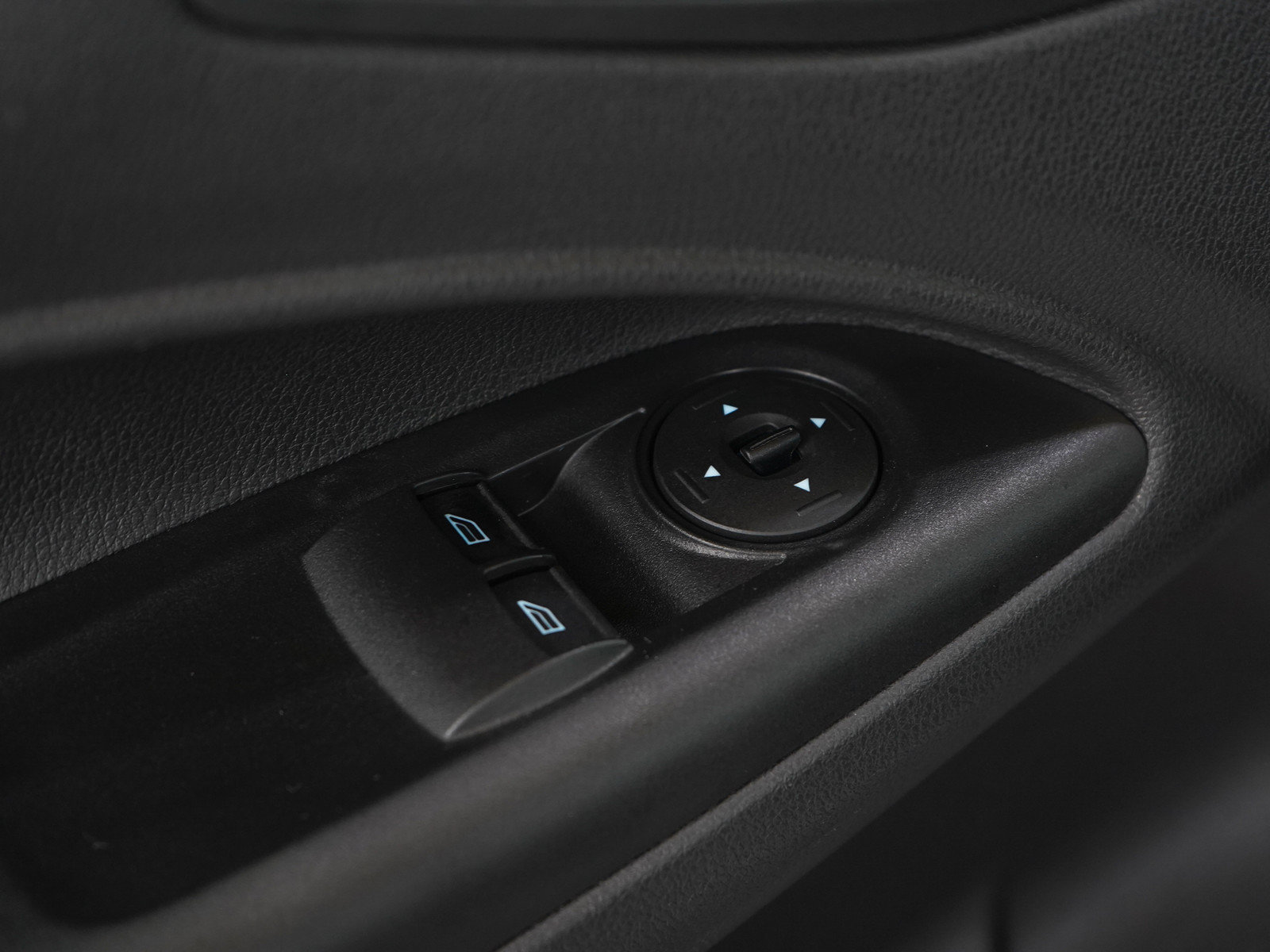 Used 2014 Ford Transit Connect XLT FWD image 16