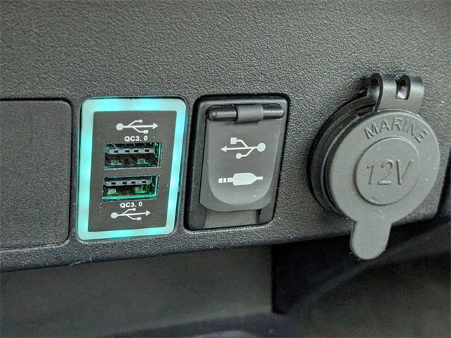 Used 2013 Toyota RAV4 LE image 22