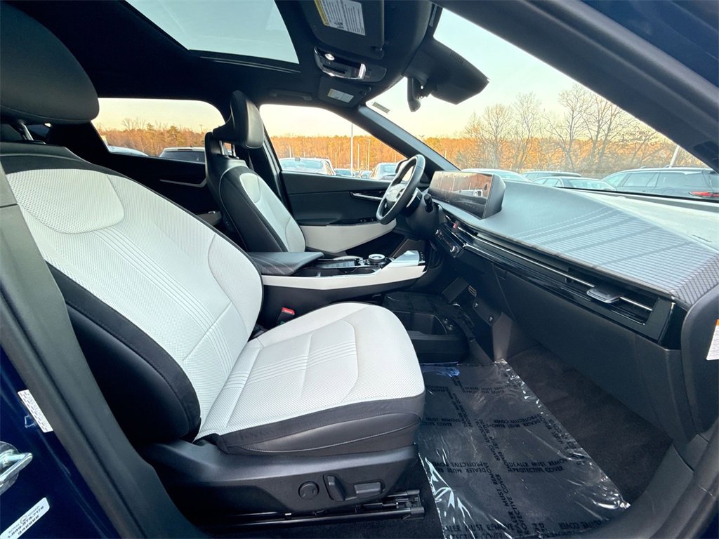 Used 2024 Kia EV6 GT-Line w/ GT-Line White Seat Package image 26