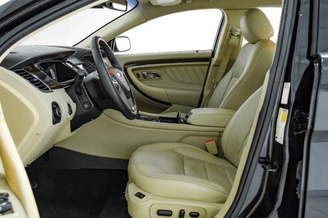 Used 2019 Ford Taurus Limited image 27