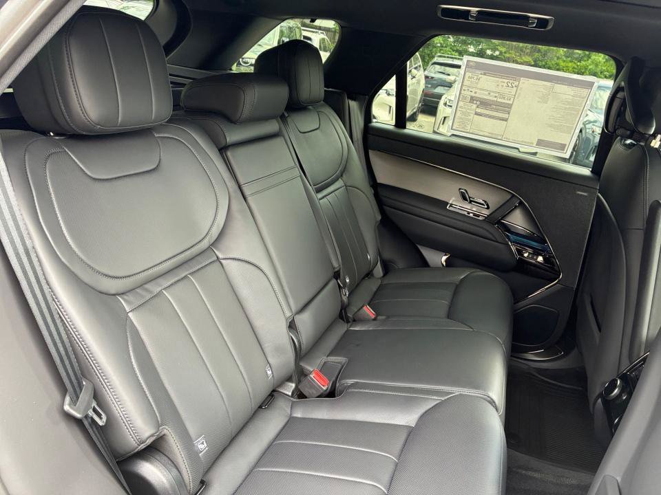 New 2026 Land Rover Range Rover Sport SE AWD/4WD image 29