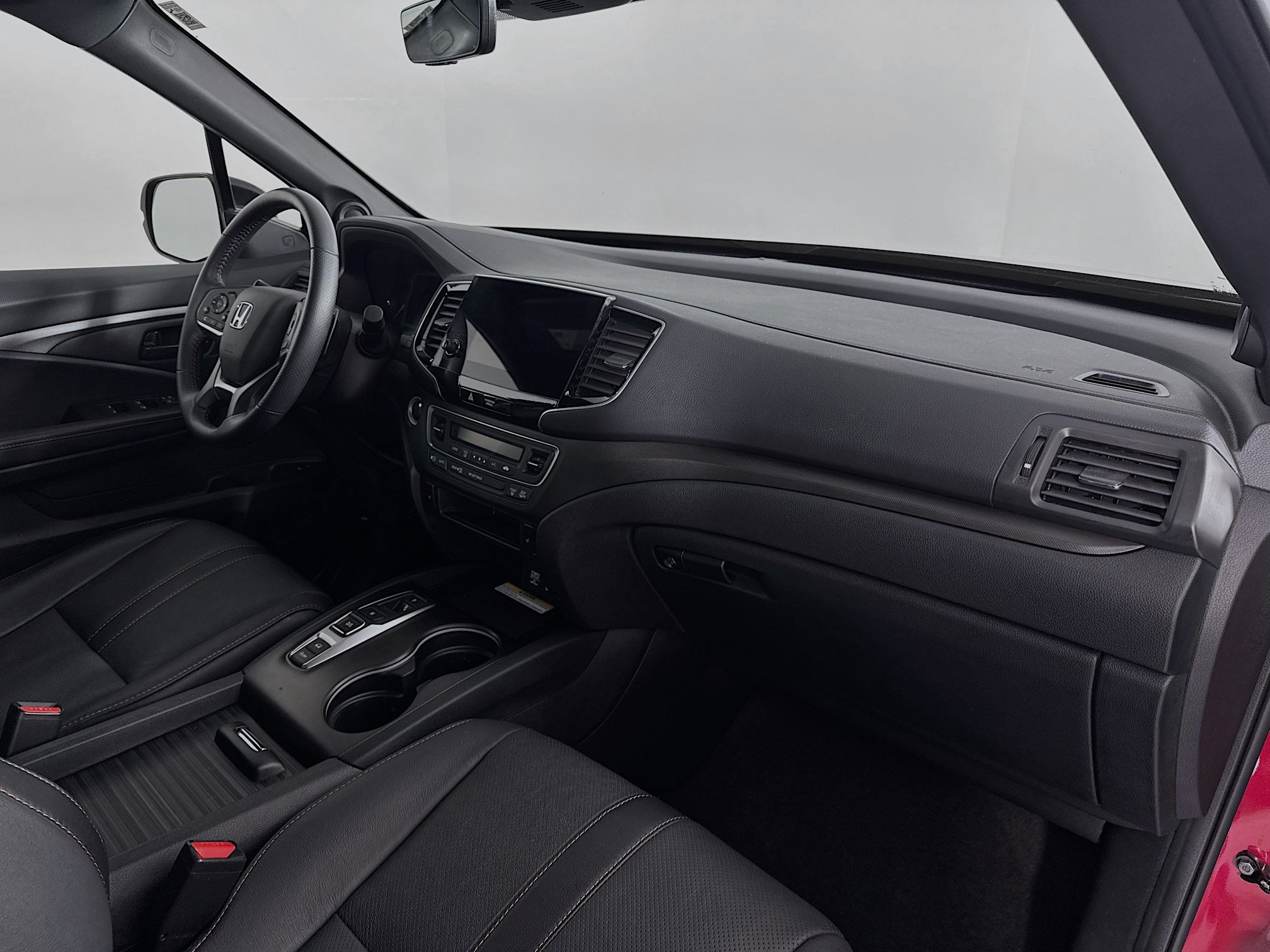 Certified 2023 Honda Passport TrailSport image 30