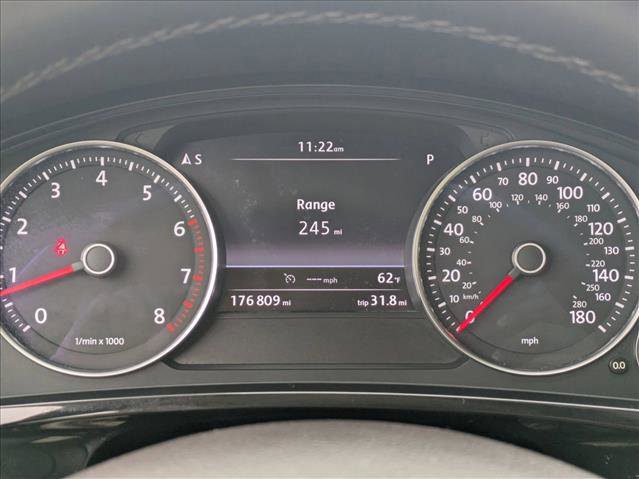 Used 2013 Volkswagen Touareg Sport image 19