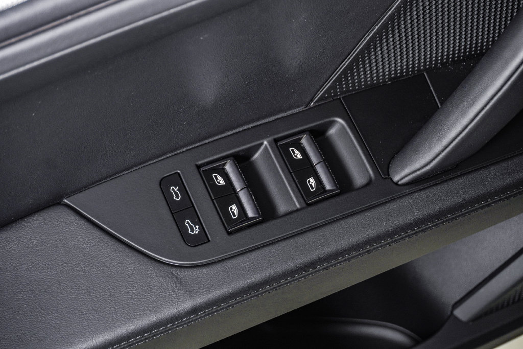 New 2026 Porsche Cayenne Electric AWD/4WD image 28