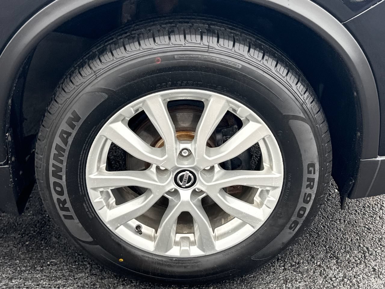 Used 2020 Nissan Rogue S AWD/4WD image 9