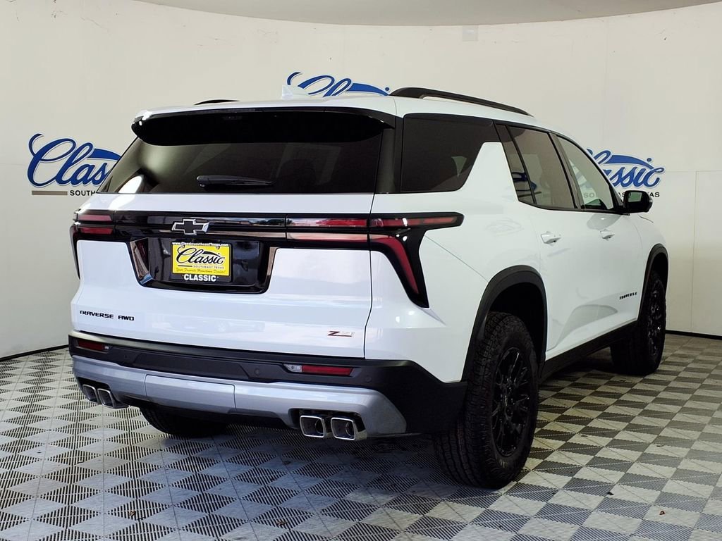New 2026 Chevrolet Traverse Z71 w/ Driver Confidence Package AWD/4WD image 6
