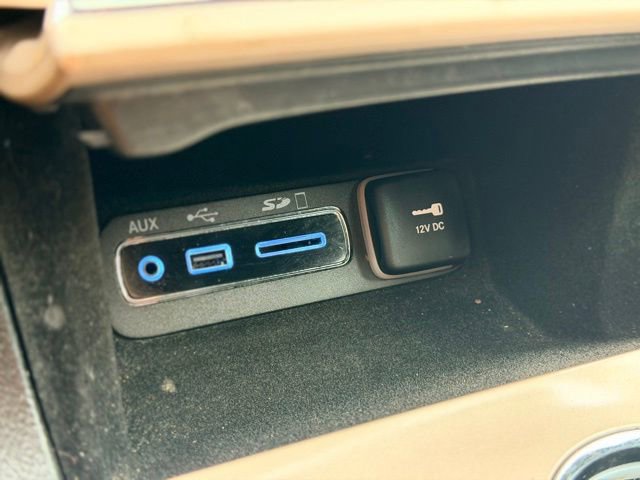 Used 2017 Jeep Grand Cherokee Limited image 16