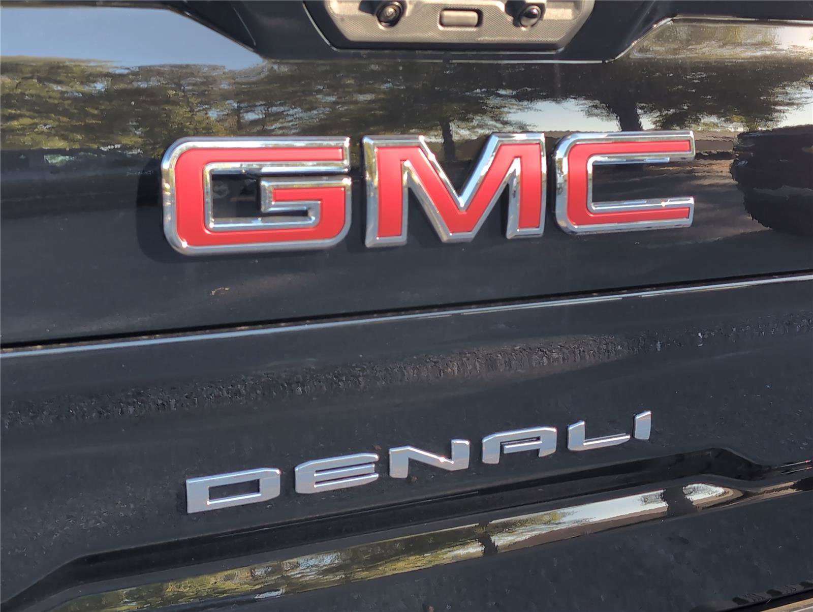 New 2026 GMC Sierra 1500 Denali w/ Denali Reserve Package image 11