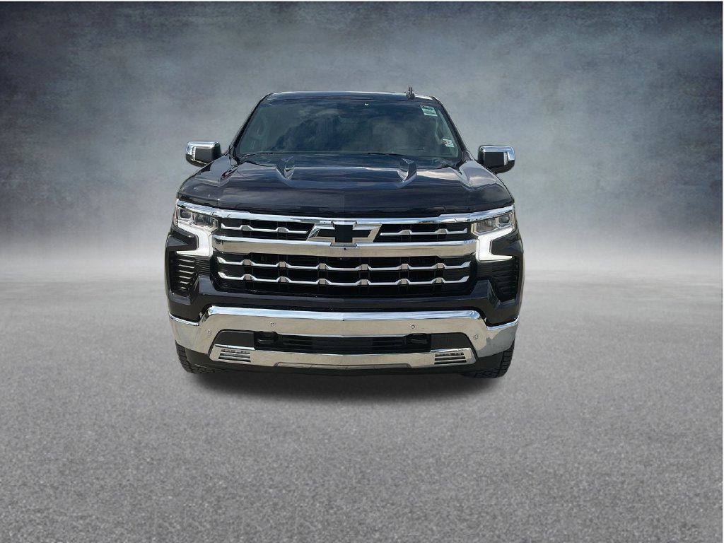 Used 2022 Chevrolet Silverado 1500 LTZ w/ Technology Package AWD/4WD image 2