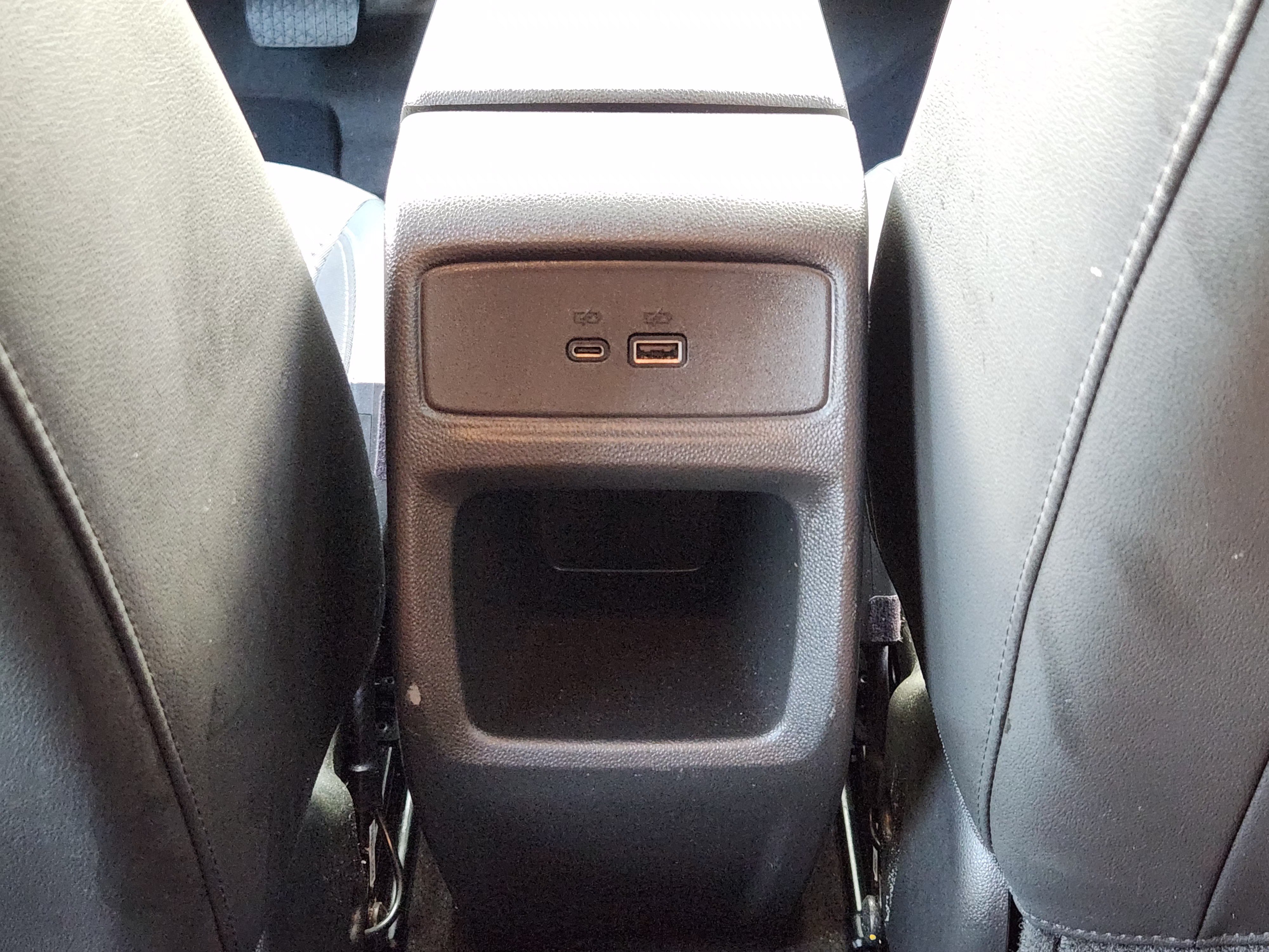 Used 2025 Chevrolet Trax LT FWD image 31