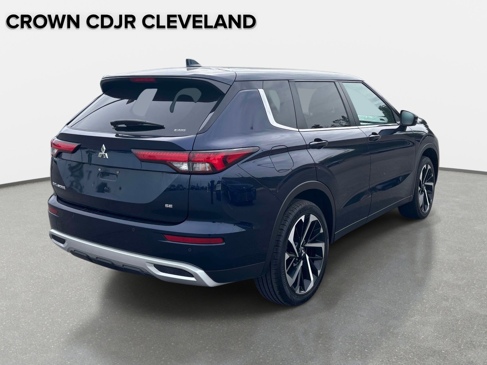 Used 2024 Mitsubishi Outlander SE AWD/4WD image 6