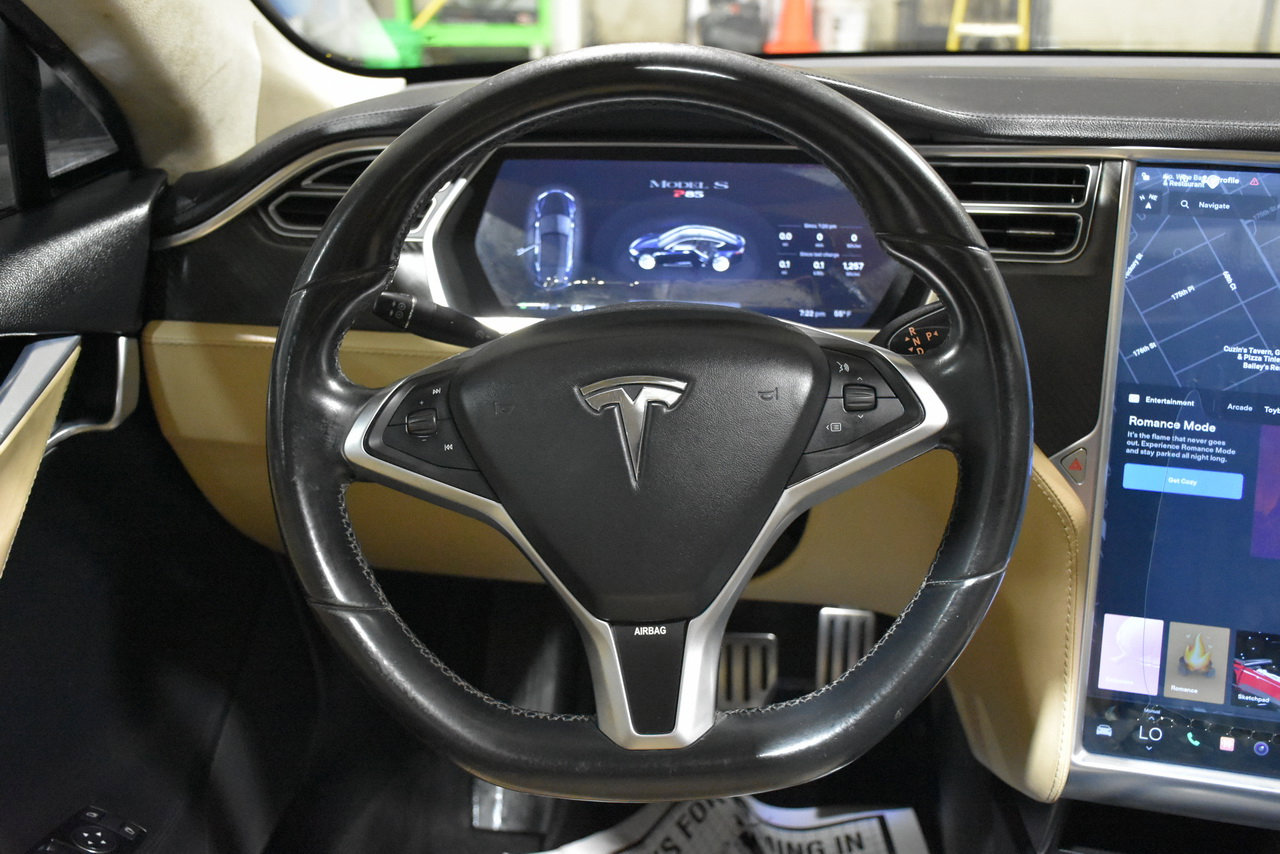 Used 2013 Tesla Model S Performance image 15