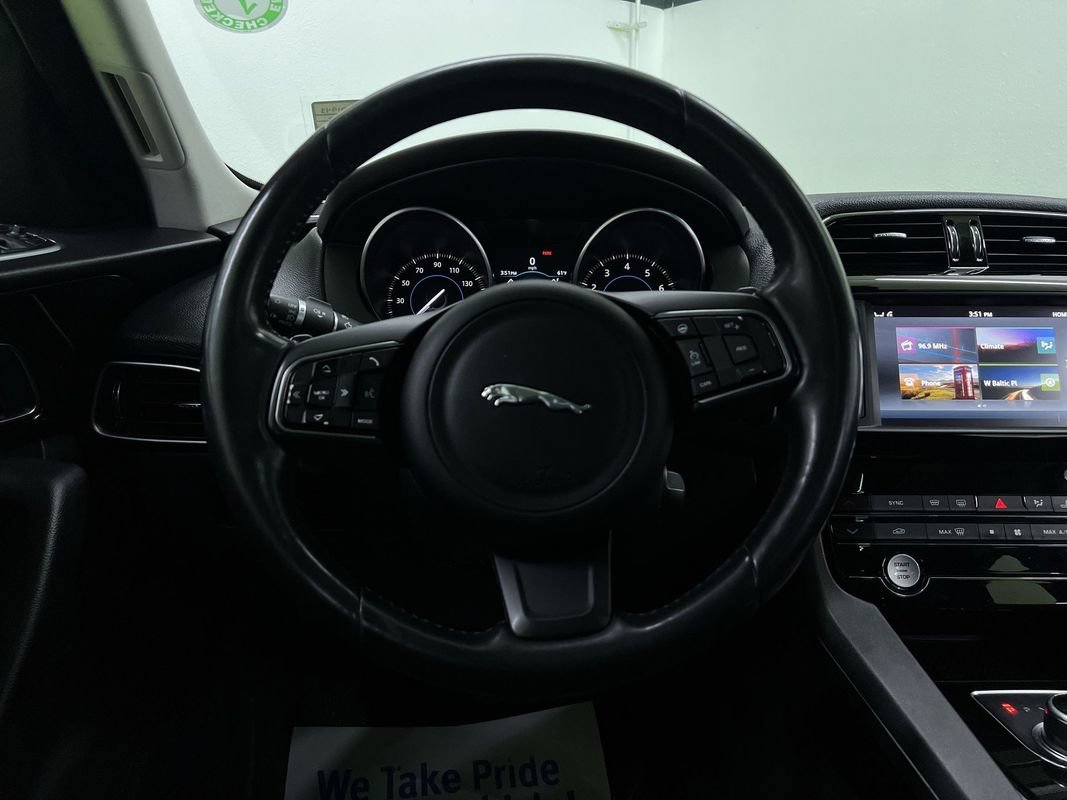 Used 2017 Jaguar F-PACE Premium AWD/4WD image 20