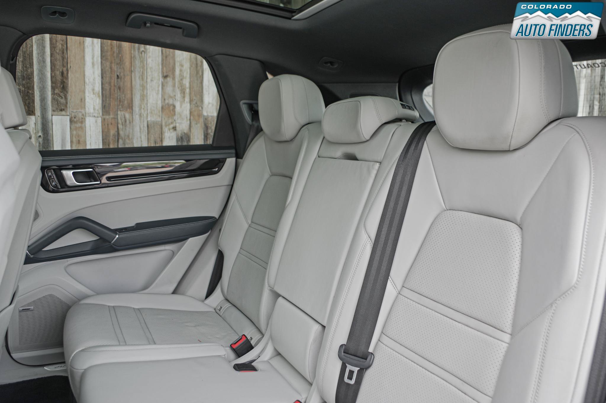 Used 2019 Porsche Cayenne S w/ Premium Plus Package AWD/4WD image 25