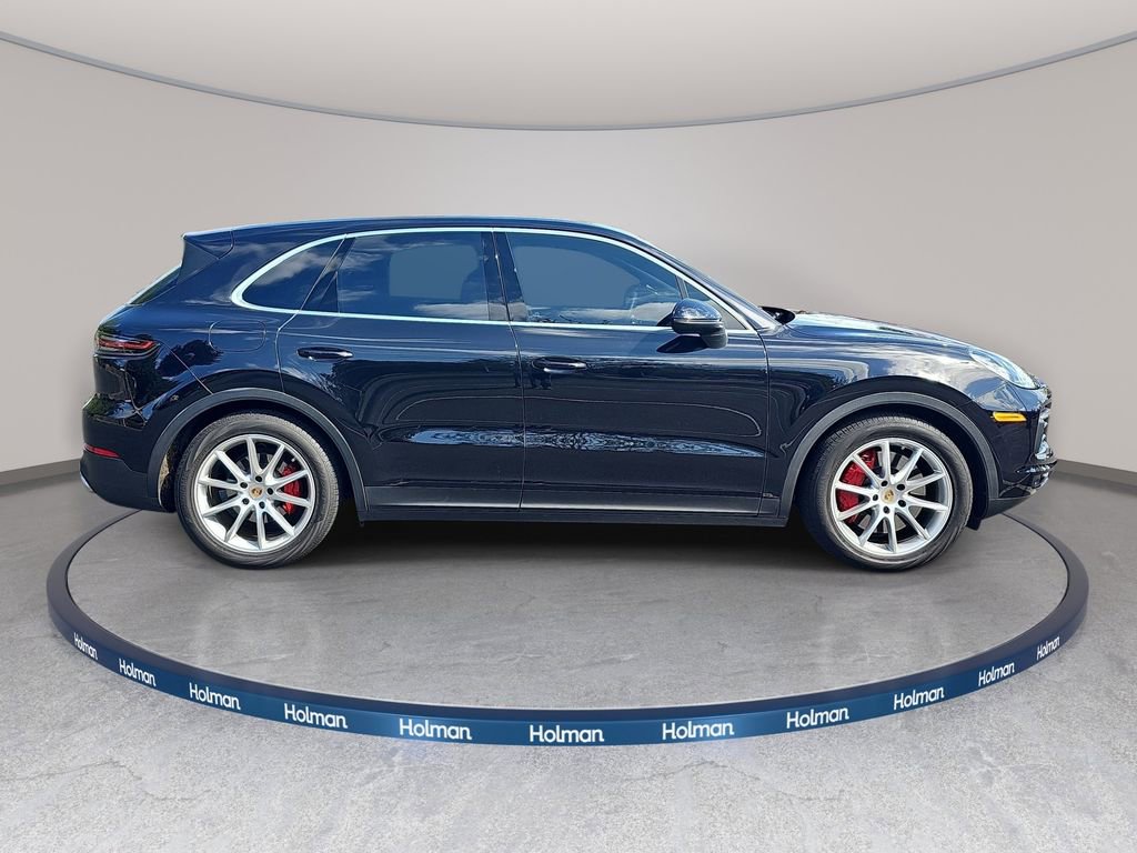 Used 2022 Porsche Cayenne AWD/4WD image 5