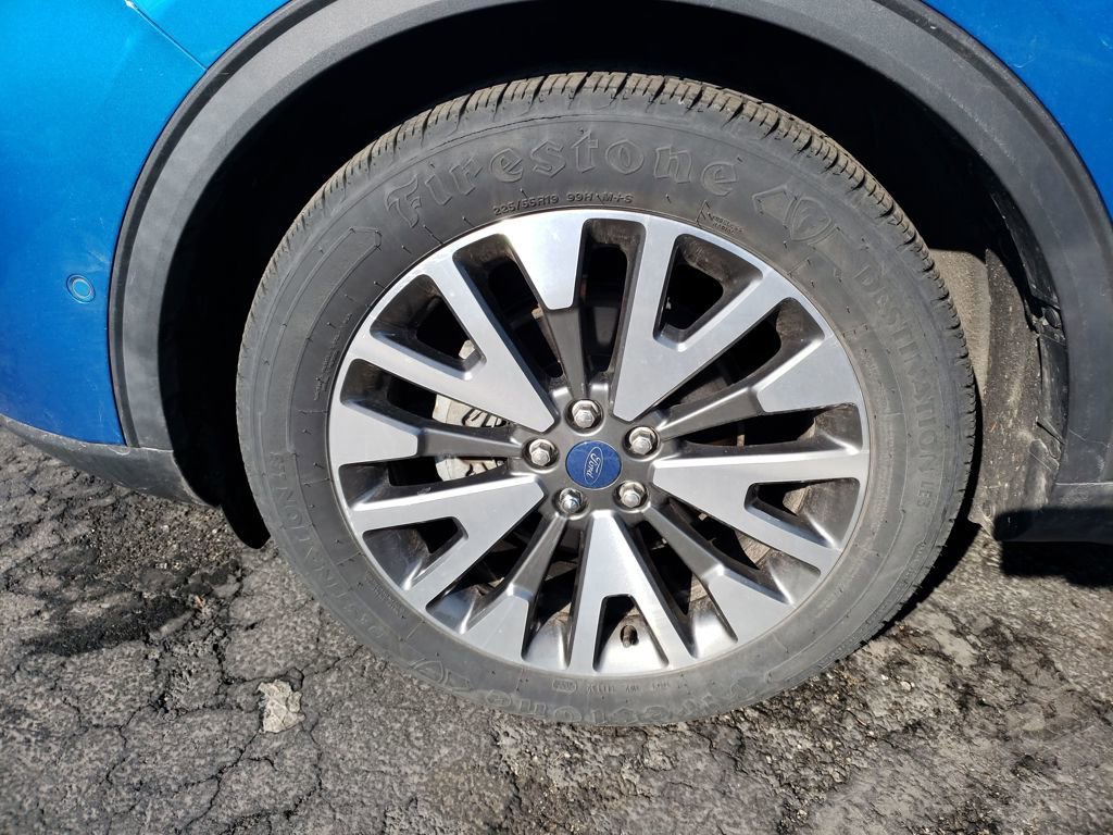 Used 2020 Ford Escape Titanium image 26