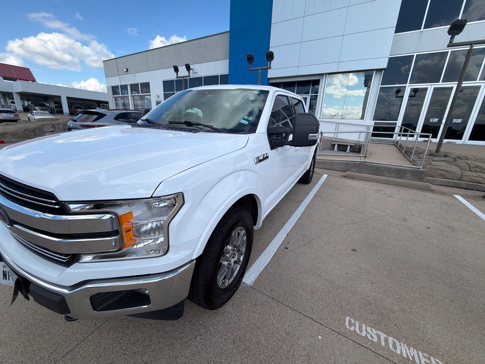 Used 2019 Ford F150 Lariat w/ Equipment Group 501A Mid AWD/4WD image 2