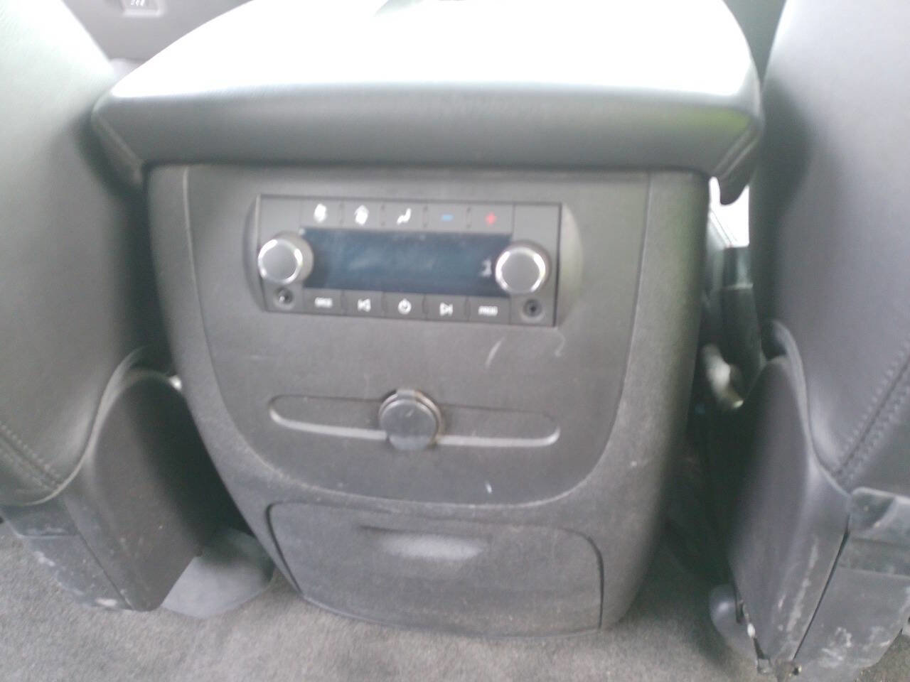 Used 2013 GMC Yukon SLT image 28