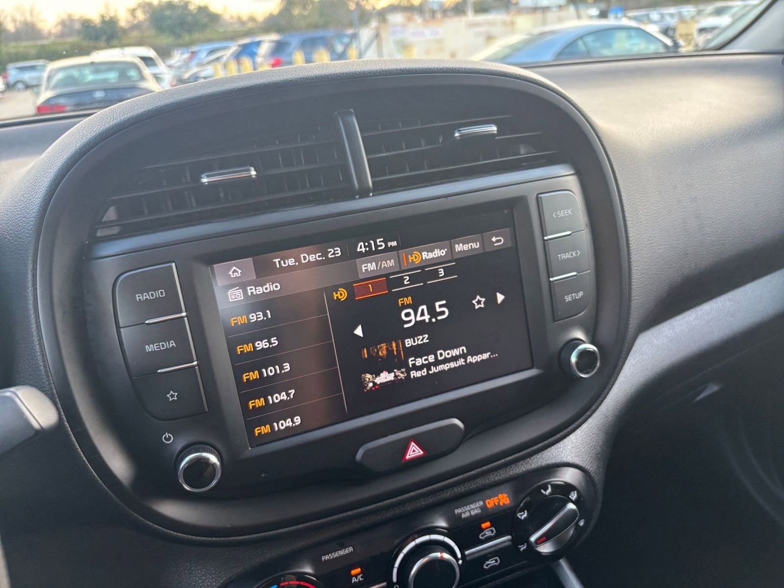 Used 2025 Kia Soul LX w/ Option Group 015 image 21