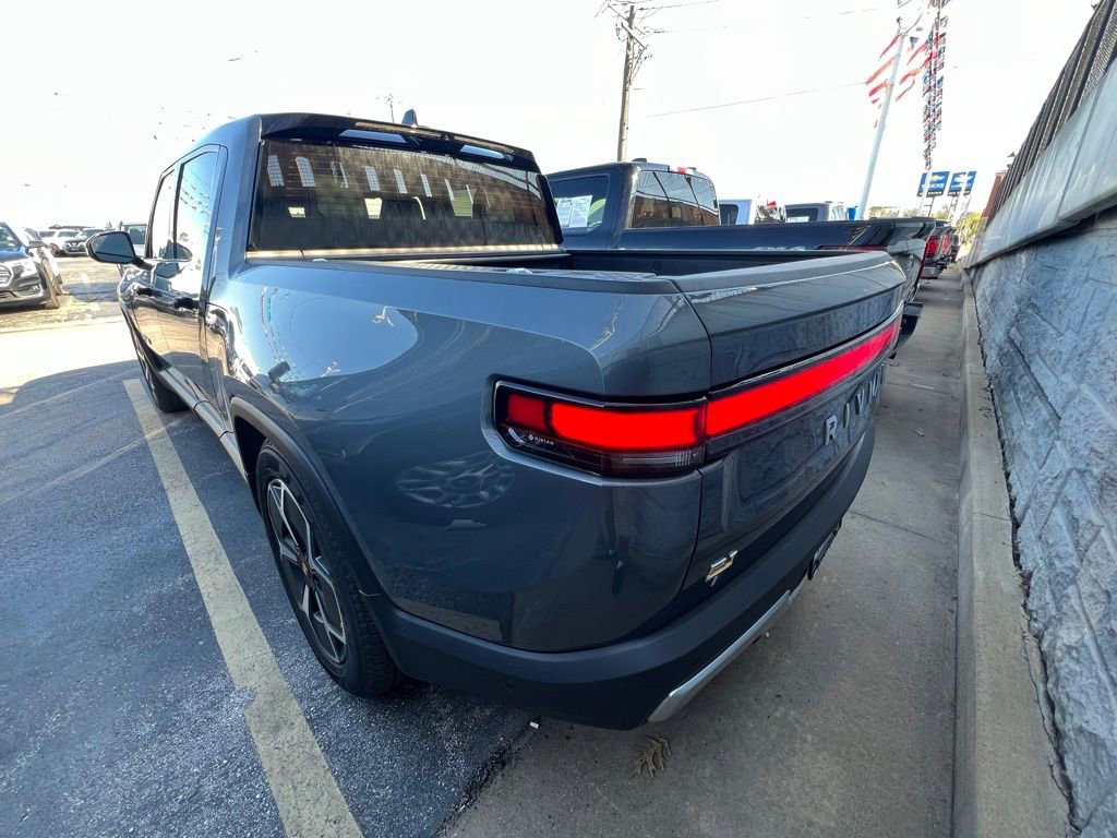 Used 2022 Rivian R1T Adventure image 3