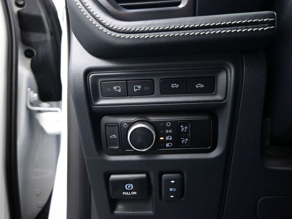 Used 2024 Ford F150 Lightning Platinum AWD/4WD image 14