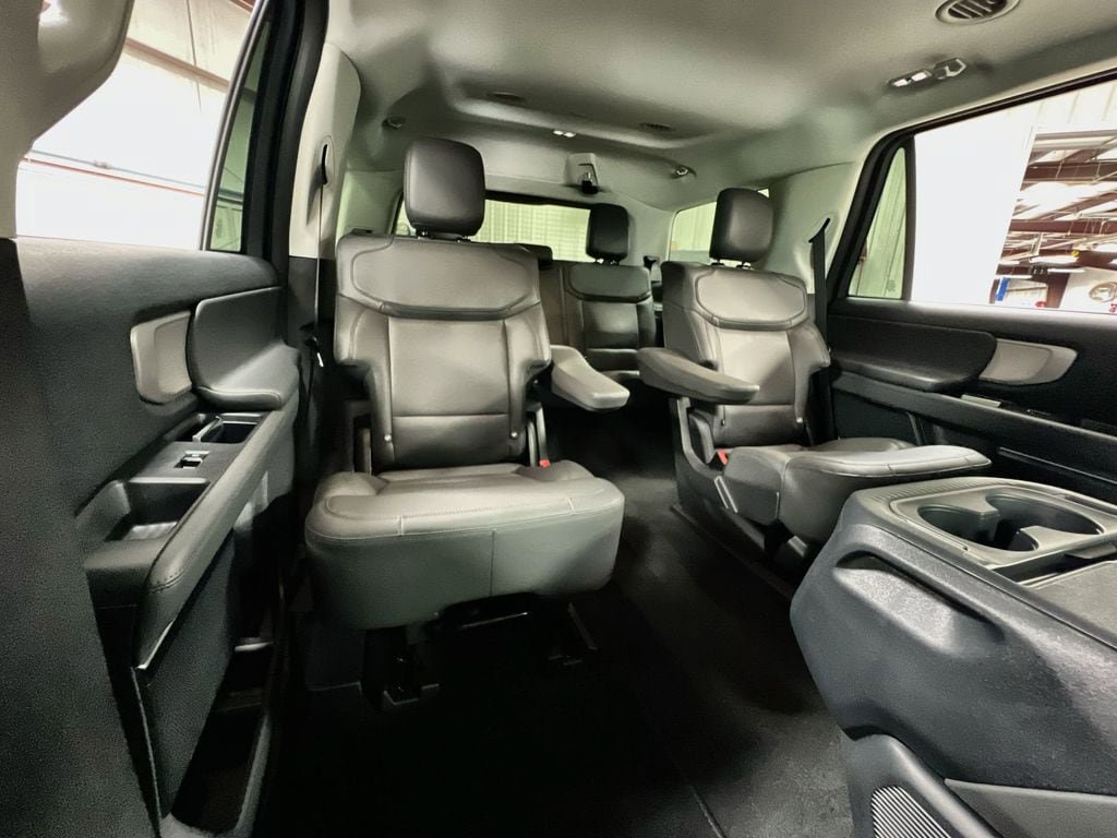 New 2026 Ford Expedition Active AWD/4WD image 24