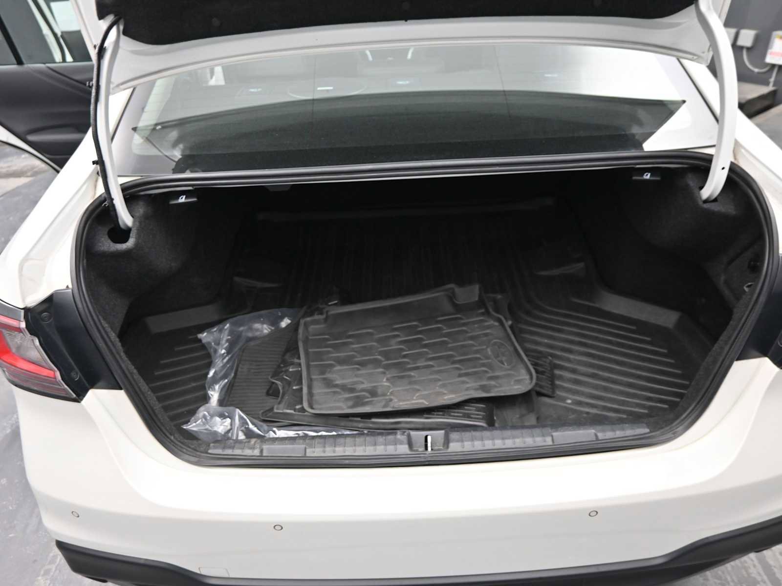 Used 2023 Subaru Legacy Limited image 13