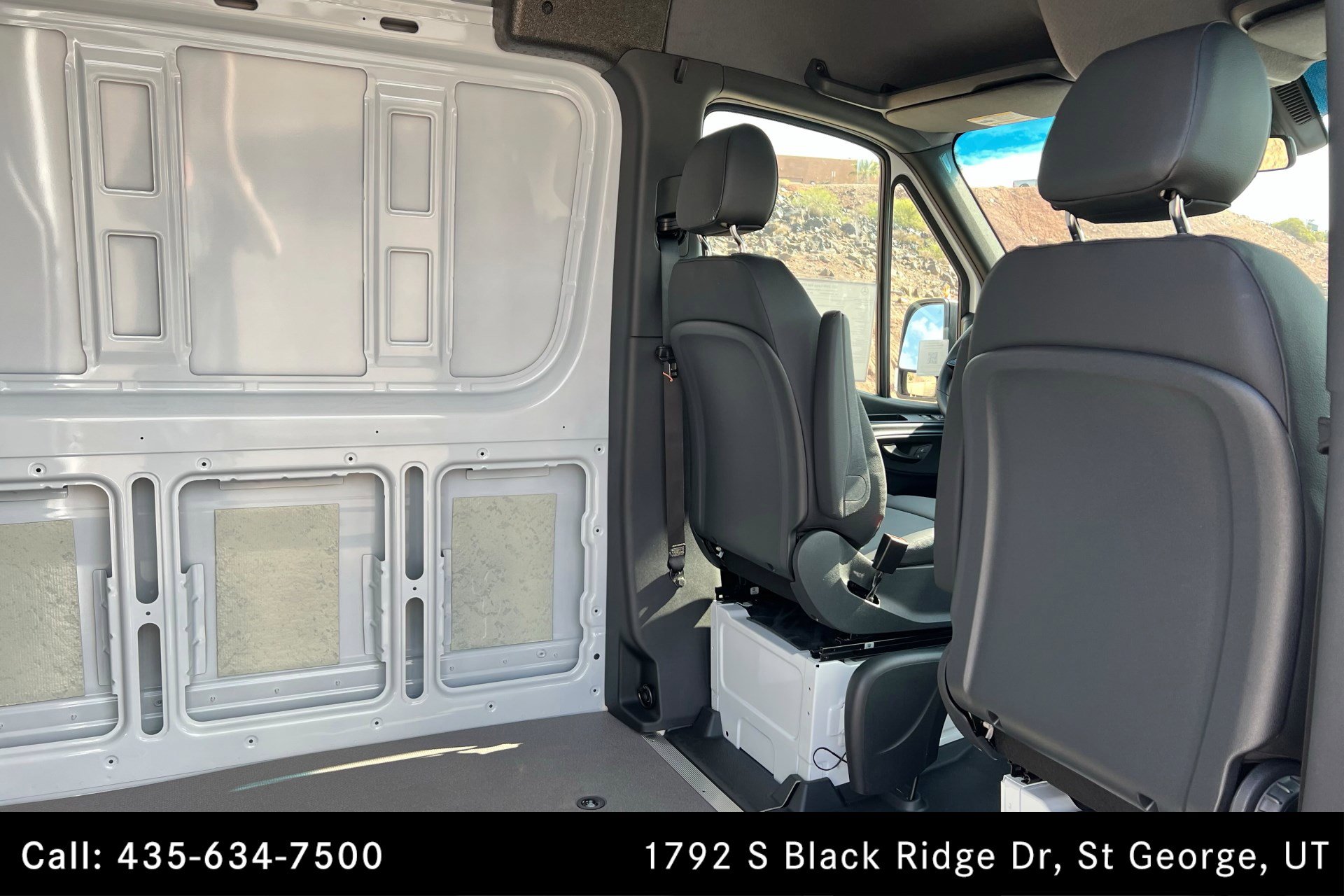 Used 2025 Mercedes-Benz Sprinter 2500 image 20