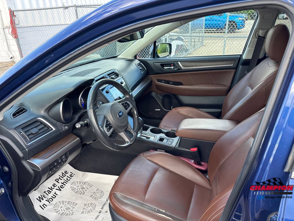 Used 2017 Subaru Outback 2.5i Touring AWD/4WD image 12